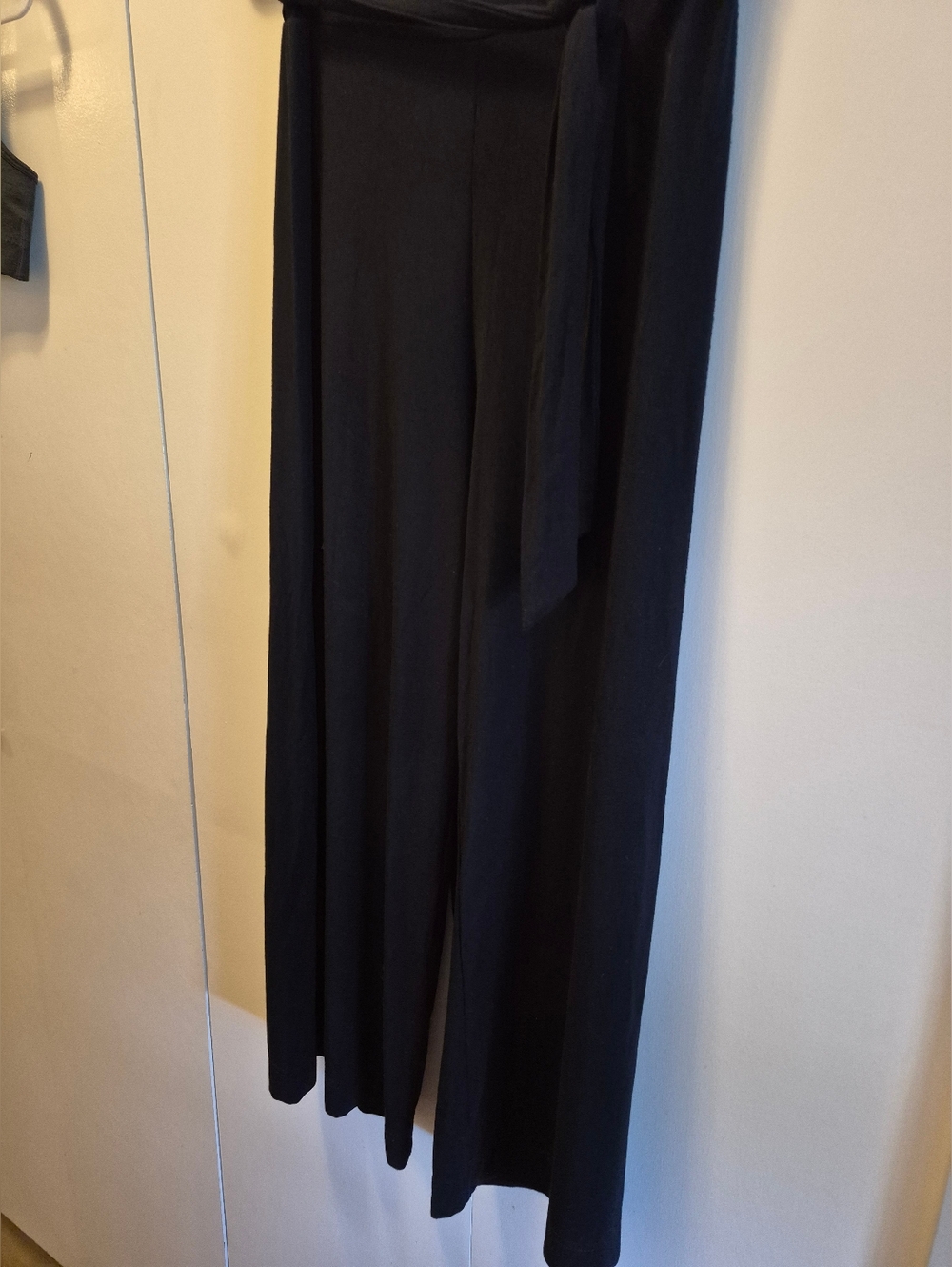 Black Wide-Leg Tie Waist Pants